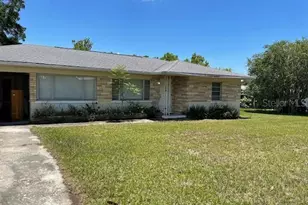 1022 E 3rd Ave, Mount Dora, FL 32757 - Photo 1