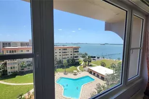 632 Edgewater Dr, Dunedin, FL 34698 - Photo 1