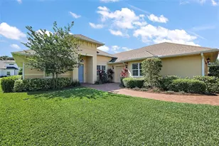 39504 Hillrise Ln, Lady Lake, FL 32159 - Photo 1