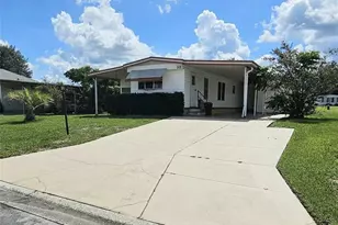 908 Silver Oak Ave, Lady Lake, FL 32159 - Photo 1