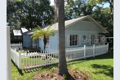 239 E 4th Avenue, Mount Dora, FL 32757 - Photo 1