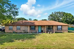 12545 Glen Abbey Dr, Grand Island, FL 32735 - Photo 1