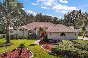 389 Reserve Dr, Tavares, FL 32778 - Photo 1