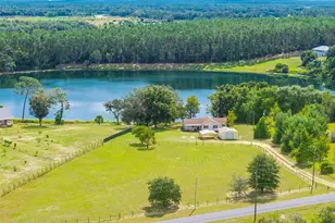 15585 SE 170th Ave, Weirsdale, FL 32195 - Photo 1