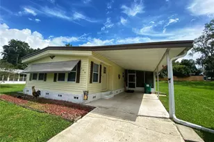 348 Ivanhoe Cir, Lady Lake, FL 32159 - Photo 1