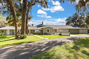 3000 Pne Grv Ln, Lady Lake, FL 32159 - Photo 1