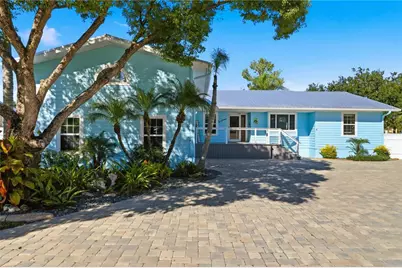 105 SE 2nd Place, Crystal River, FL 34429 - Photo 1