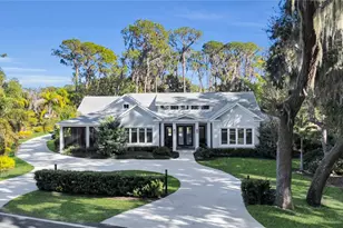 801 Lakeshore Dr, Eustis, FL 32726 - Photo 1