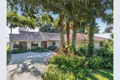 32601 Lakeshore Drive, Tavares, FL 32778 - Photo 1