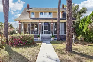 422 S Center St, Eustis, FL 32726 - Photo 1