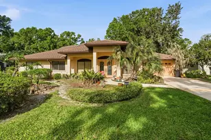 104 Peppertree Ct, Yalaha, FL 34797 - Photo 1