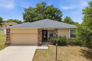 306 Stone Point Ln, Lady Lake, FL 32159 - Photo 1