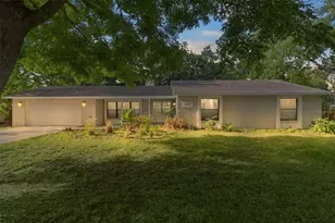 307 W Berckman St, Fruitland Park, FL 34731 - Photo 1