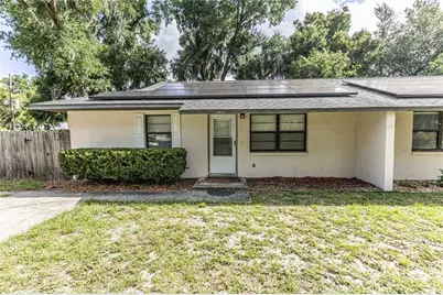 301 Curry Street, Wildwood, FL 34785 - Photo 1