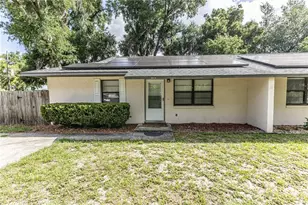 301 Curry St, Wildwood, FL 34785 - Photo 1