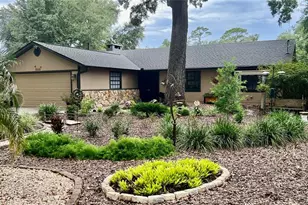 2115 Suzanne Dr, Mount Dora, FL 32757 - Photo 1