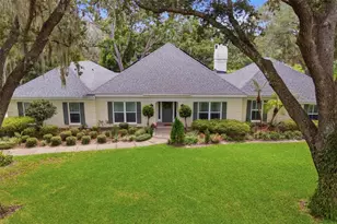 33746 Spring Dr, Leesburg, FL 34788 - Photo 1