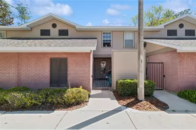 1217 NW 55 Street #17, Gainesville, FL 32605 - Photo 1