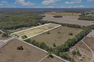 872 SW Fry Ave, Fort White, FL 32038 - Photo 1