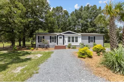 211 NE 582nd Avenue, Old Town, FL 32680 - Photo 1