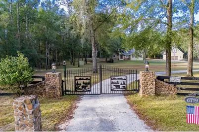 6719 SE 82nd Avenue, Newberry, FL 32669 - Photo 1