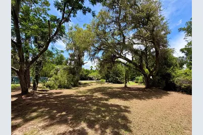 424 Margaret Street, Bronson, FL 32621 - Photo 1