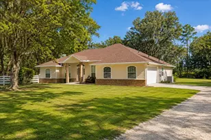 632 SW Catherine Ln, Lake City, FL 32025 - Photo 1