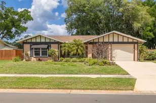 2113 Crowsnest Dr, Palm Harbor, FL 34685 - Photo 1