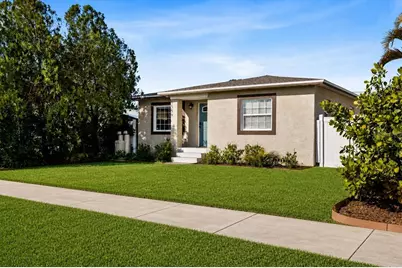 6559 3rd Avenue S, Saint Petersburg, FL 33707 - Photo 1