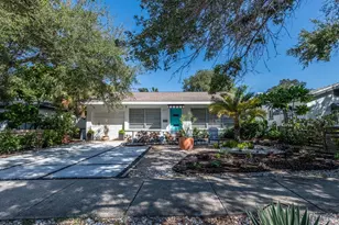 227 22nd Ave S, Saint Petersburg, FL 33705 - Photo 1