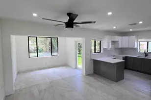 1718 Bayshore Blvd, Dunedin, FL 34698 - Photo 1