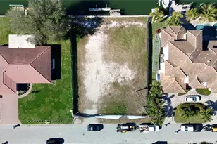 2019 Illinois Ave NE, Saint Petersburg, FL 33703 - Photo 1