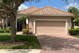 6769 41st St Cir E, Sarasota, FL 34243 - Photo 1