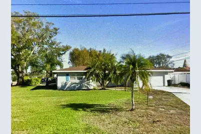 7891 1st Street NE, Saint Petersburg, FL 33702 - Photo 1