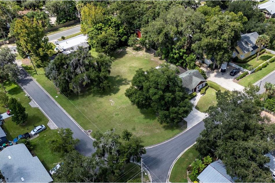 Michigan St, Mount Dora, FL 32757 MLS J981273 Coldwell Banker