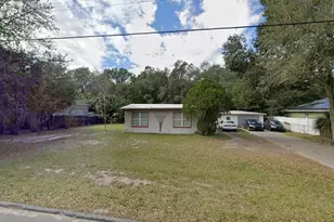 8718 N Tangerine Pl, Tampa, FL 33617 - Photo 1