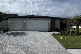 5882 Freestone Cir, Apollo Beach, FL 33572 - Photo 1