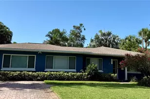7212 Burlington Ave N, Saint Petersburg, FL 33710 - Photo 1