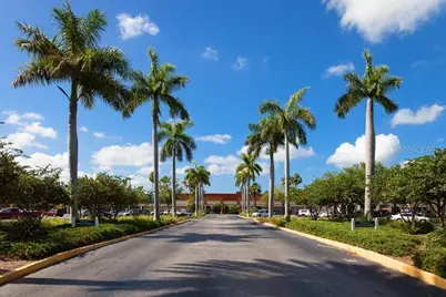 5805 Manatee Avenue W #Condo 4, Bradenton, FL 34209 - Photo 1