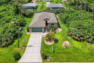 142 Yellow Pine Dr, Rotonda West, FL 33947 - Photo 1