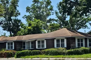 330 28th St N, Saint Petersburg, FL 33713 - Photo 1