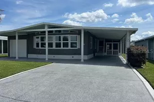 5652 Arrowhead Dr, Zephyrhills, FL 33542 - Photo 1