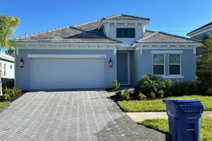 2572 Star Apple Wy, Sarasota, FL 34240 - Photo 1
