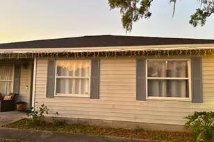 2006 W Lowry Ave, Plant City, FL 33563 - Photo 1