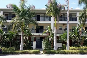 201 6th St S, Saint Petersburg, FL 33701 - Photo 1