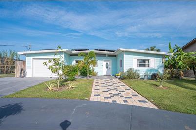 815 Blue Heron Boulevard, Ruskin, FL 33570 - Photo 1