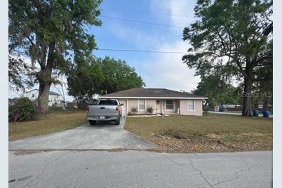 1035 7th Street NE, Fort Meade, FL 33841 - Photo 1