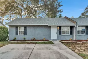 1468 Thousand Roses Dr S, Lake Wales, FL 33853 - Photo 1