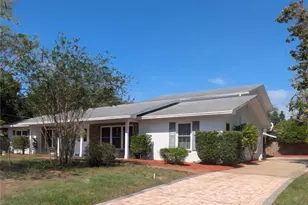 16 Golfview Cir NE, Winter Haven, FL 33881 - Photo 1