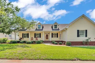 2025 Viewpoint Landings Rd, Lakeland, FL 33810 - Photo 1